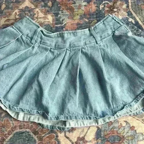 Trendy Pleated Denim Mini Skirt Size M Y2K 90s Indie Streetwear Jean Skater - Picture 2 of 5